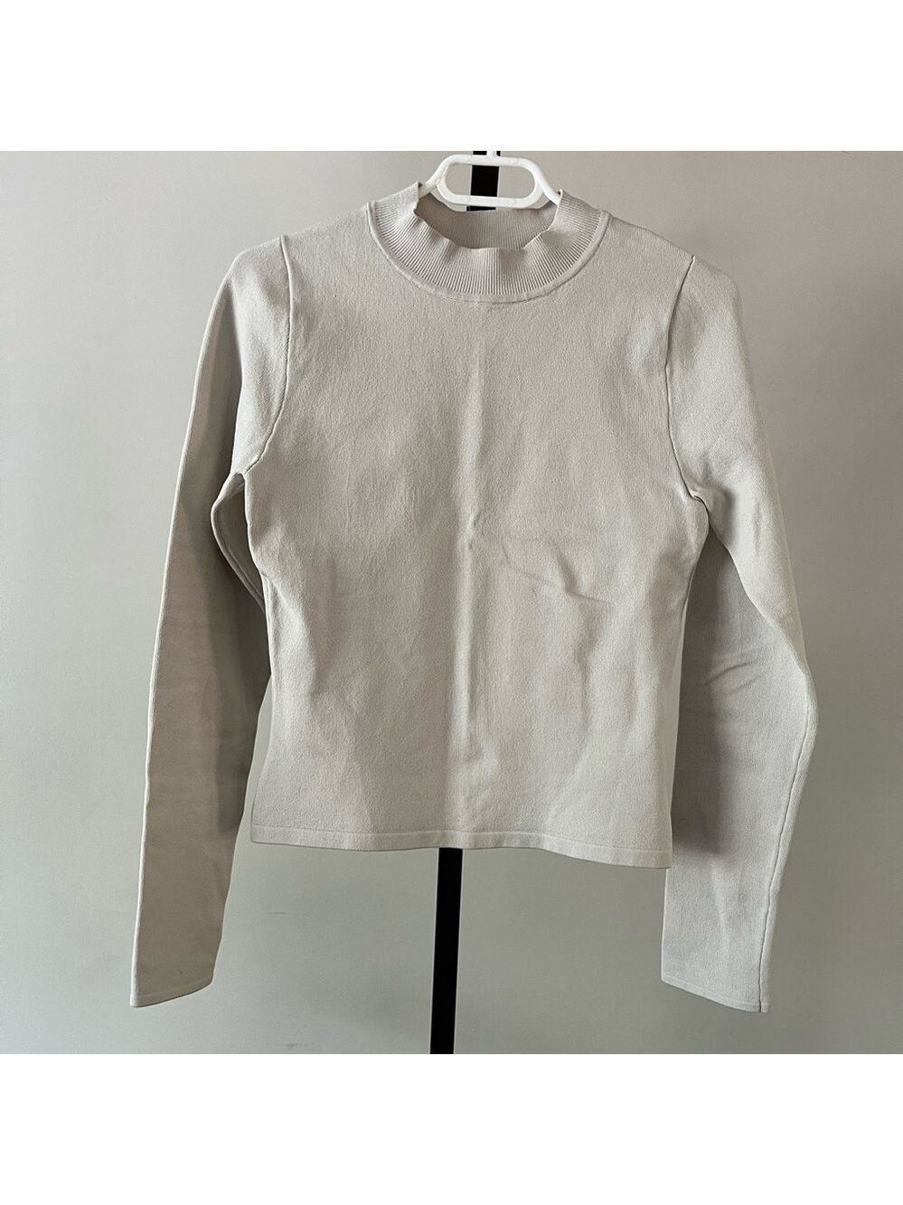 Aritzia Babaton Contour Mockneck Cream Long Sleeve Top, Size Medium.